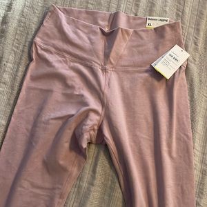 NWT Old navy light pink high rise balance legging size XL